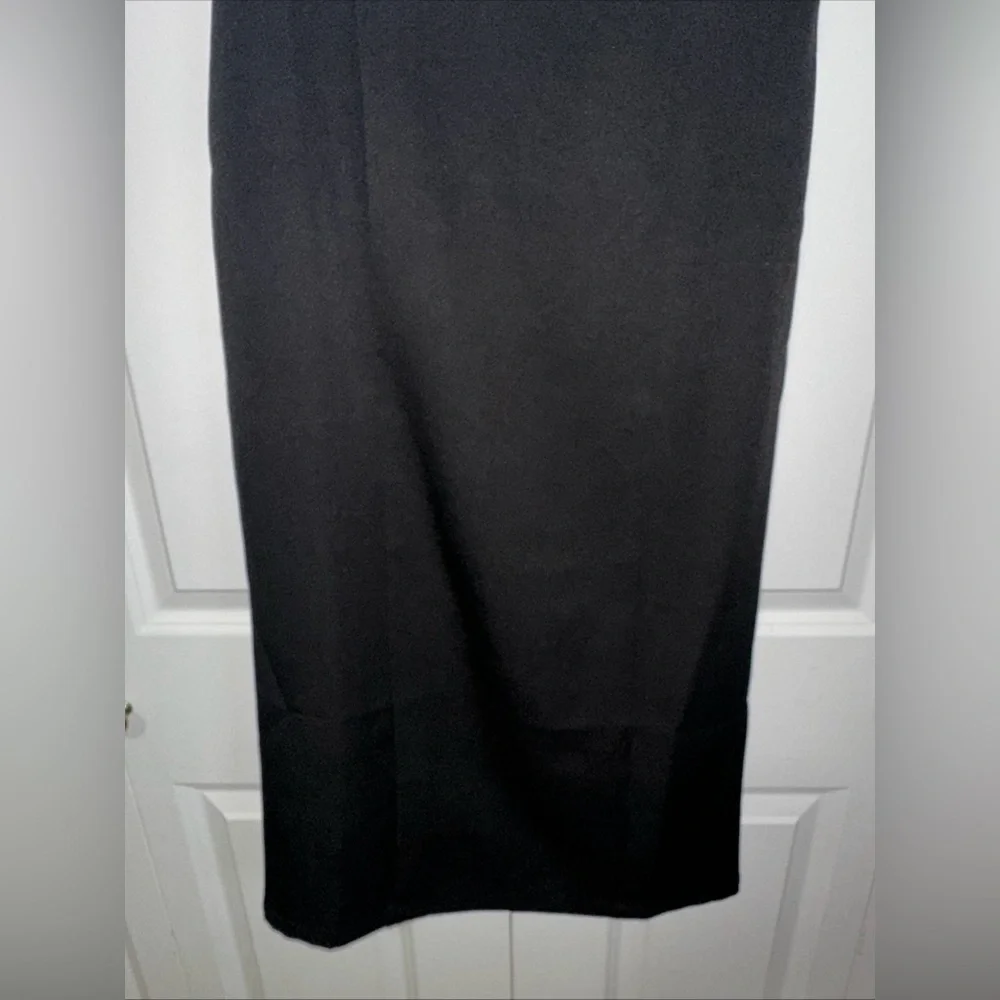 Forever 21 Lightweight Strapless Bodycon Midi Dress M Black NWT - Picture 3 of 4